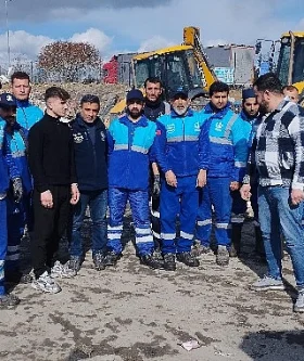 10 Ton Çöpün İçinden 100 Bin TL’lik Umut Çıktı